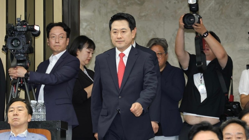 결국 입원한 장동혁… 사퇴 요구 분출 속 병원행