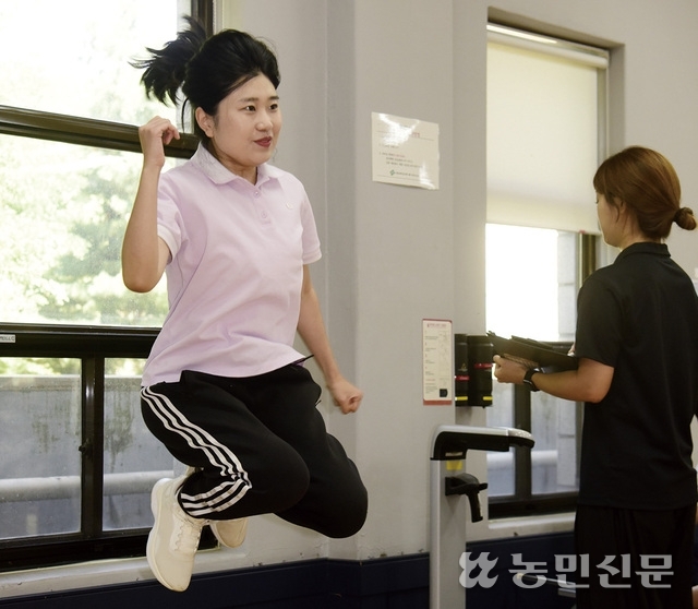 순발력 측정 - 제자리 높이 뛰기