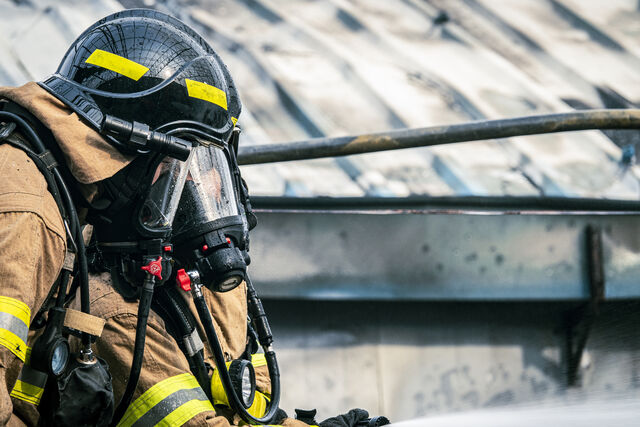 겨울철 난방기구 사용이 늘어 화재 사고에 주의해야 한다.사진은 기사의 특정 사실과 관련 없음.클립아트코리아