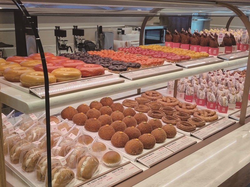 던킨은 올 한해 14곳의 식품사와 협업 제품을 내놓았다.[사진｜던킨 제공]