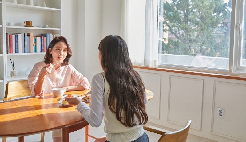 심리적 독립이란 부모를 비롯해 주위의 많은 정보를 종합적으로 판단해 스스로 결정하고 책임지는 것을 의미한다.[사진｜게티이미지뱅크]