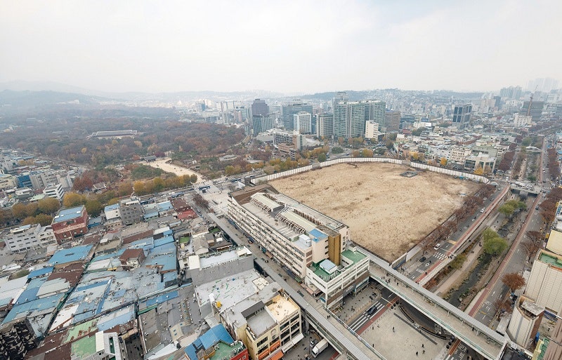 세운상가군 양옆으로는 도시형 소공업이 밀집해있다.[사진 | 뉴시스]