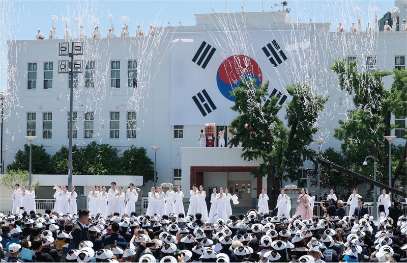 30년간 결호 0…5·18 끌어안은 광주 '시 잡지' 어떻게 멈추지 않았나