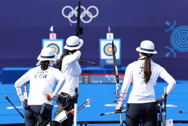 日언론 "<b>파리올림픽</b>, 한국 침몰 <b>상징</b>"…<b>서경덕</b> "혐한 장사" 일침