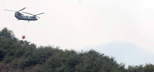 산림청장 "30일 오후 1시부로 <b>산청 산불</b> 주불 <b>진화</b>"