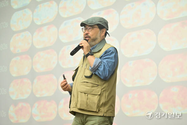 2일 전곡선사박물관 세미나실에서 열린 2025 연천 구석기축제 국제학술세미나에서 이정모 전 국립과천과학관장이 기조강연에 나서고 있다.조주현기자