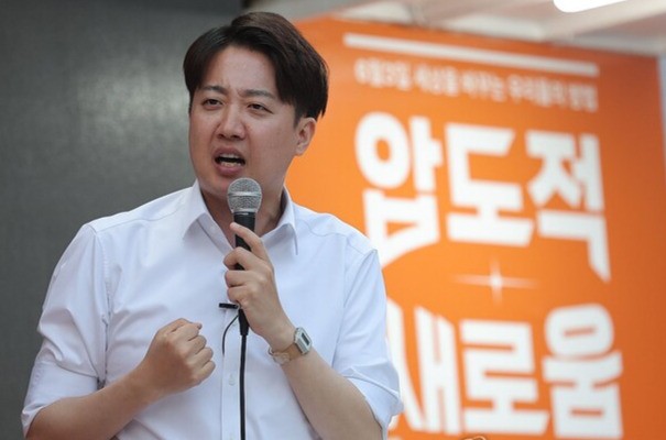 이준석 "권영세, 감히 <b>홍준표 인성</b> 운운? 진짜 싸가지 없는 짓"