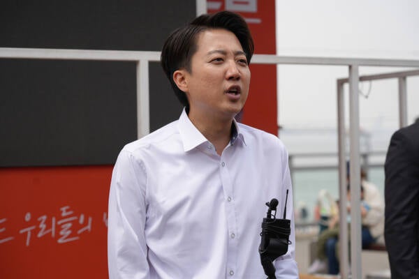 <b>이준석</b> “이재명이 무시할 수 없는 세력으로 저와 개혁신당 키워달라”
