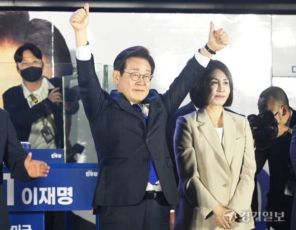 <b>외신</b>들 "'대통령 <b>이재명</b>', 가장 강력한 한국 대통령 탄생"