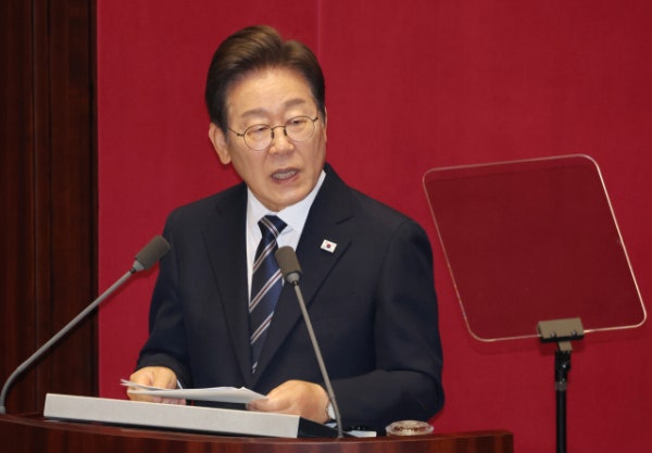 李 대통령, <b>국세청장</b> 후보자에 민주당 <b>임광현</b> 의원 <b>지명</b>