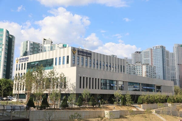 고립자 구조하고 부력조끼 벗어줬는데…인천 <b>갯벌</b>서 30대 <b>해경 실종</b>