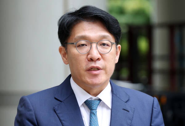 ‘<b>김건희 공천</b>청탁 <b>의혹</b>’ 김상민 전 검사 구속…“증거 인멸 염려”