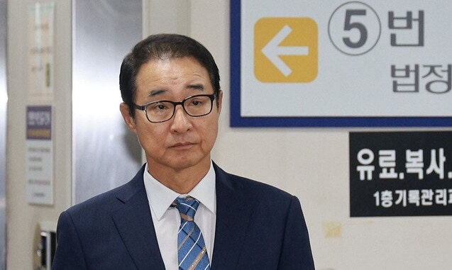 '돈봉투 수수' <b>이성만</b> 전 <b>의원</b> 2심 <b>무죄</b>…1심 뒤집혀