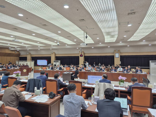 21일 경기남부경찰청 본청에서 국회 행정안전위원회의 국정감사가 진행되고 있다. 경기일보DB