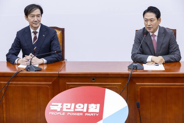 얼굴 마주한 <b>조국</b>-장동혁…"尹과 절연" VS "李정부에 목소리 내달라"