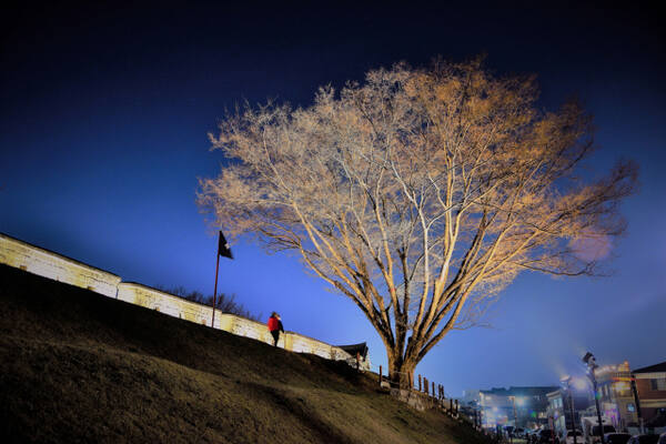 화성은 흙을 산처럼 쌓아 성을 지지하는 내탁 형식의 성이다.작가 제공