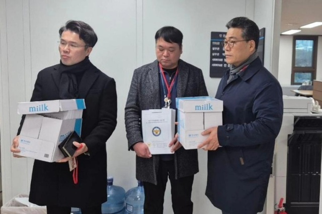 백해룡 경정(왼쪽).백 경정 페이스북 갈무리