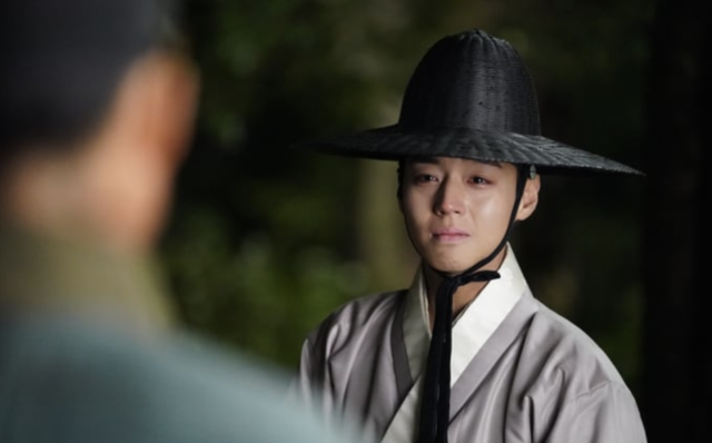 Still from the movie 'The Man Living with the King'. Provided by Showbox