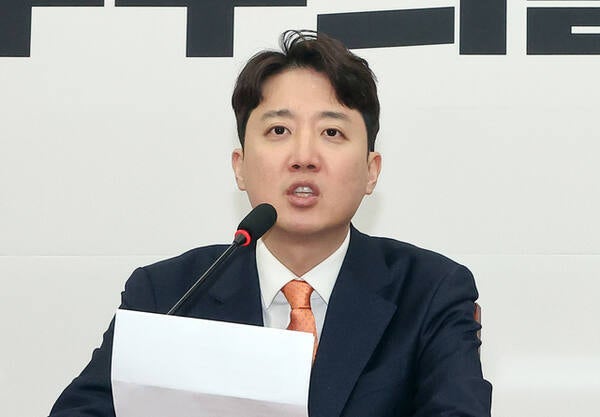 이준석 "대법원장이 부정선거 카르텔?…음모론 들이킨 국힘, 보수 아냐"