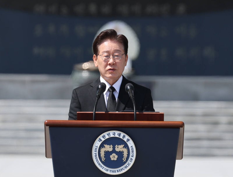 李대통령 지지율 55.2%…지방선거 전후 3.9%p 하락 [리얼미터]