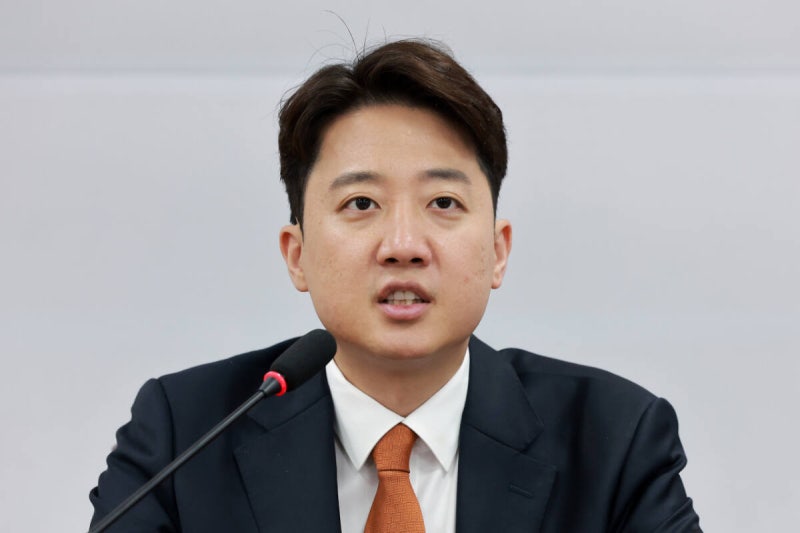 이준석 “실거주의무 풀면, 바로 전세시장 수만 채 공급될 것”