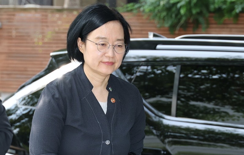<b>한성숙</b>, '모두의 창업' 정보유출에 "책임 통감…진심으로 사과"