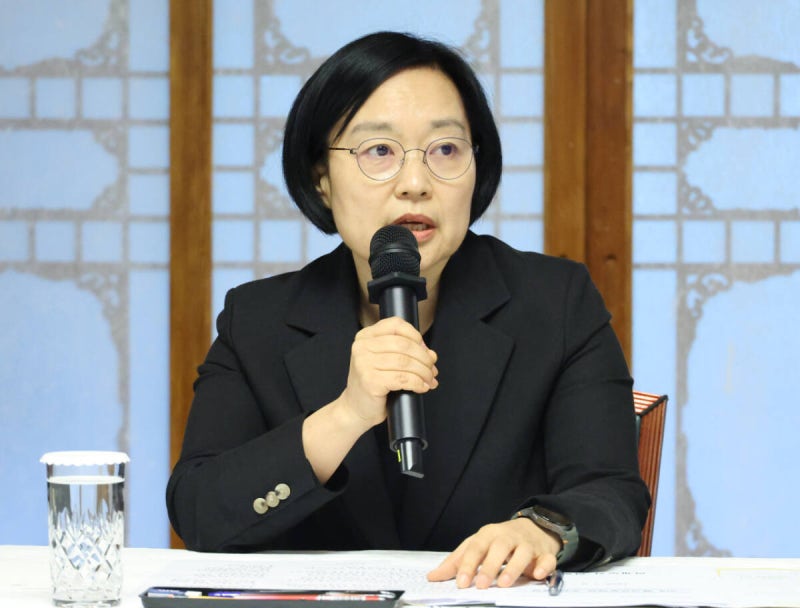 한성숙 총리 “<b>3대 메가프로젝트</b>, 당정청·민간 원팀 되면 좋은 결과”