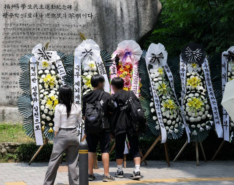 ‘스타벅스 가야지’ 배재고, 광주일고 찾아 사과…교육계 “근본 대책 필요”