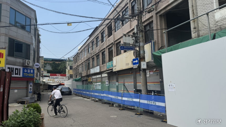 [단독] “철거하는 척하더니 폐허 만들어”...흉물로 방치된 인천 양키시장