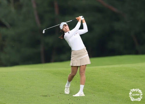 ‘스무 살’ <b>서교림</b>, 연장 끝 <b>KLPGA 챔피언십 우승</b>…시즌 4승·상금 1위