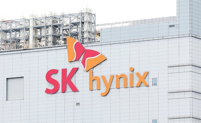 [속보] <b>SK하이닉스</b> 2026년 임단협 잠정합의안 '<b>부결</b>'… "찬반 표차 불과...