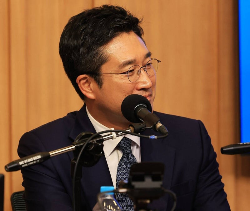 “<b>인사라인</b>이 <b>김현지</b>” 발언에 논란 커지자…<b>서용주</b> “농담이었다” 해...