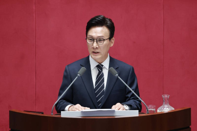 <b>김민석</b> “<b>개헌 추진</b>…권력구조 개편은 국민이 원하는 선까지”