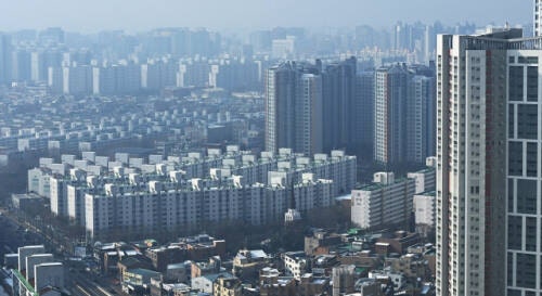“물에서 냄새나” 수원 대단지 아파트 단수 비상...수조 공사 원인