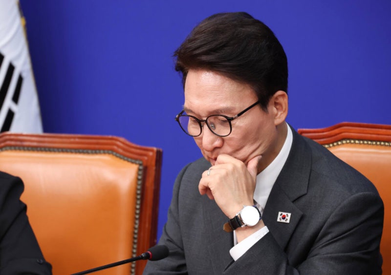 [속보] <b>김민석</b> “<b>조희대</b>, 내란세력 마지막 외톨이가 돌출 행동”