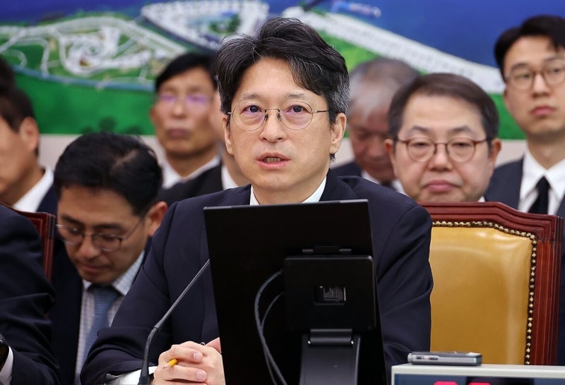 <b>홍지선</b> 국토장관 “<b>전월세</b> 가격 <b>상승</b>, 착공 부진 탓…근본 해법은 공급...