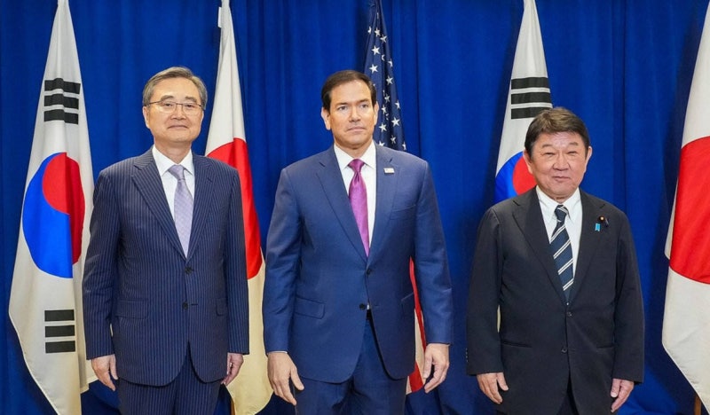 [속보] <b>한미일 외교장관</b> "北 완전한 <b>비핵화 의지</b> 재확인"