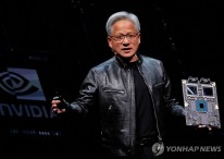 '새 AI 칩 발표' 엔비디아 주가 3% 상승…AMD는 3% 하락