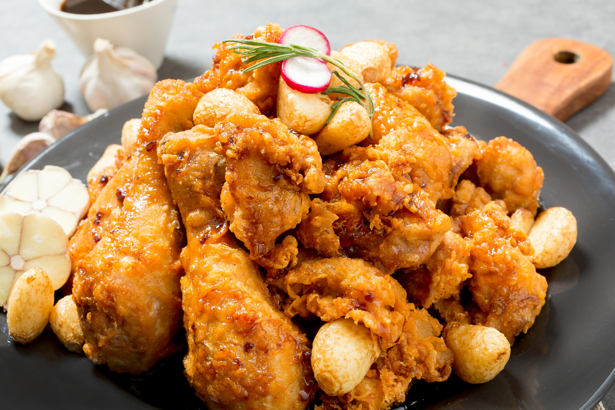 “치킨값 지금도 3만원인데” 또 오르겠네...닭고기 공급가 줄인상에 ‘...