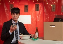 "1억 투자했으면 폭싹 망했수다"…주가 반토막 종목 봤더니 [윤현주의 主食이 주식]