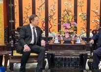 머스크 중국 전격 방문, 리창 총리 만난 이유 3가지