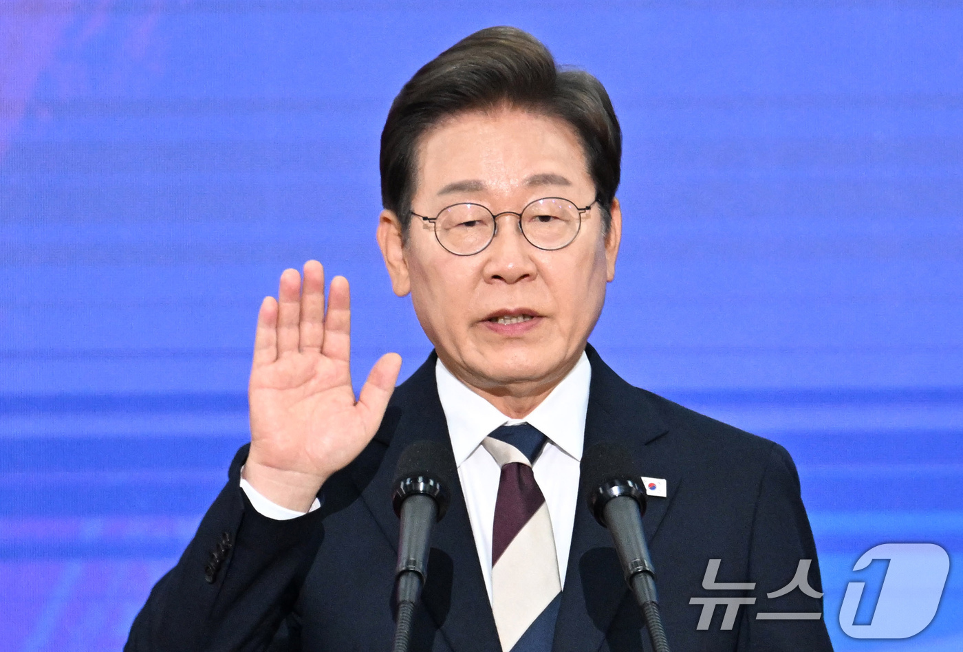 뉴스 썸네일