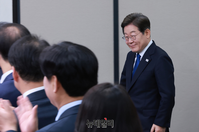 뉴스 썸네일