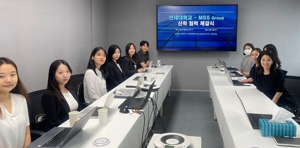 뉴스 썸네일