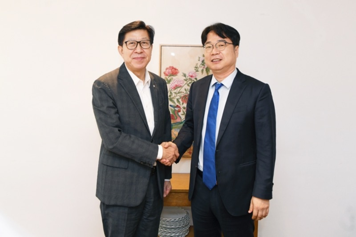 뉴스 썸네일