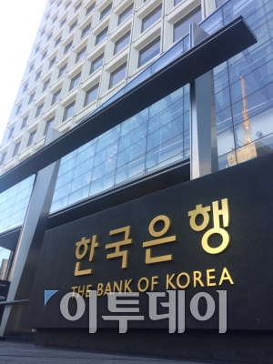 여당·총리 잇단 발언에 금리인상 고민 커진 한은