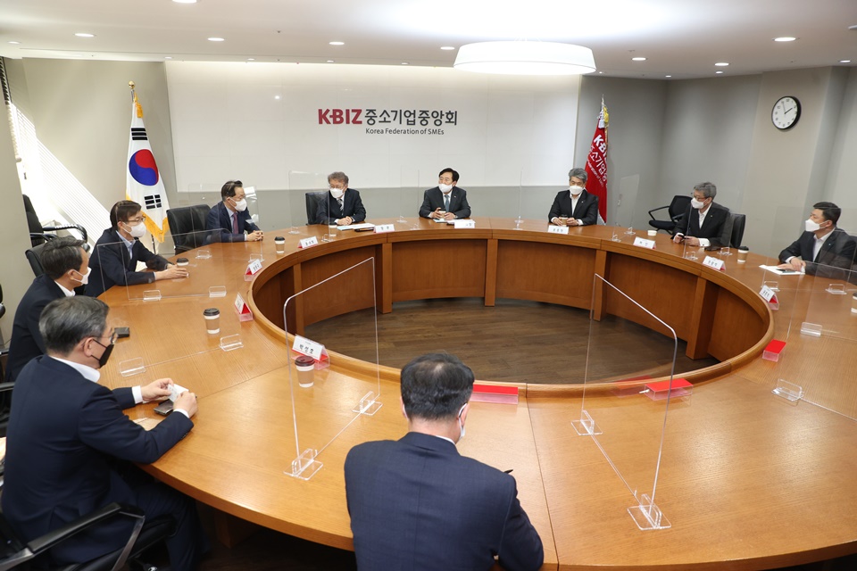 4월부터 폐업 소상공인의 보증만기 연장으로 신속한 재기 지원